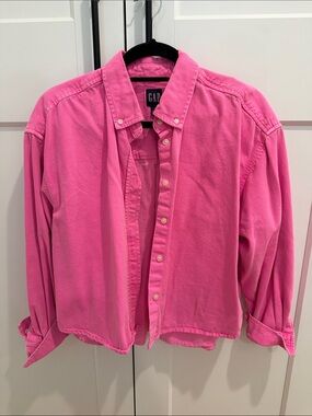 GAP Women’s Bright Pink Button-Down Shirt